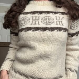Vintage Handmade Knit 100% Wool Sweater Size XS / S Crew Neck Pullover Cream